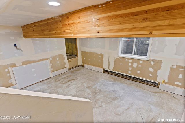 2906 W 29th Avenue, Anchorage, AK 99517