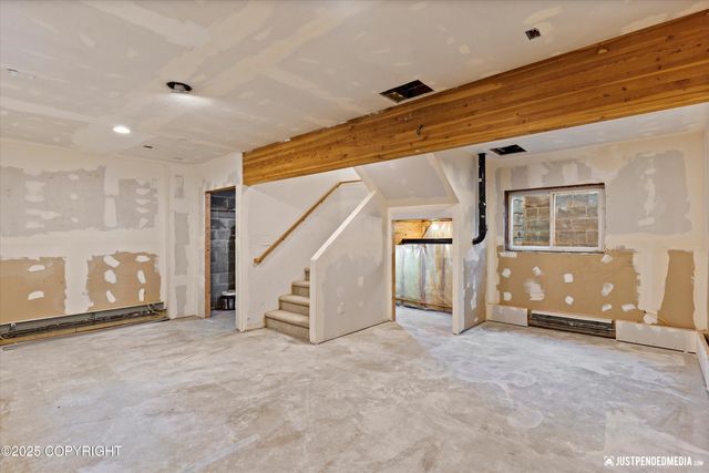 2906 W 29th Avenue, Anchorage, AK 99517