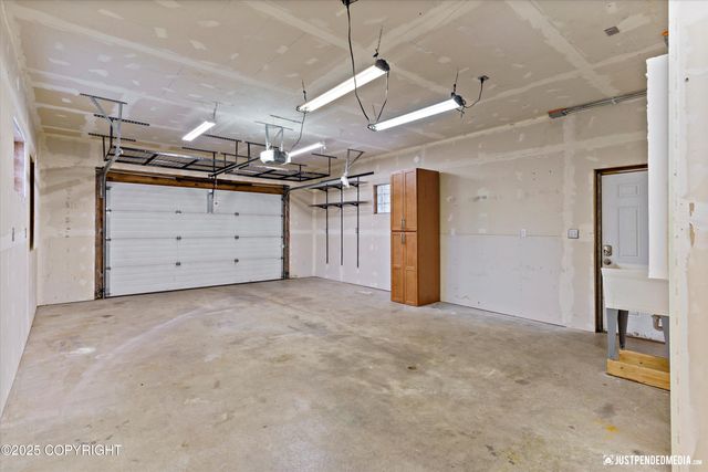 2906 W 29th Avenue, Anchorage, AK 99517