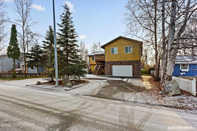 2906 W 29th Avenue, Anchorage, AK 99517