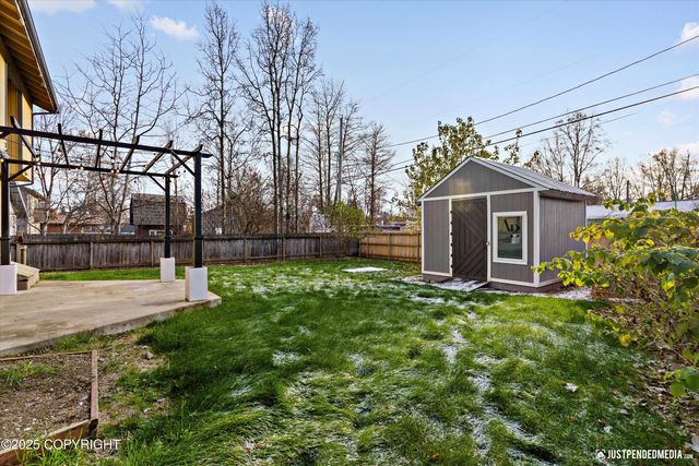 2906 W 29th Avenue, Anchorage, AK 99517