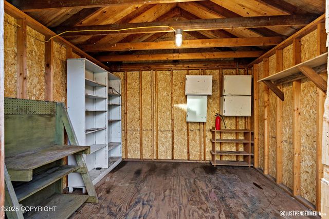 2906 W 29th Avenue, Anchorage, AK 99517