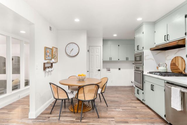 104 Columbia Ave, Roseville, CA 95678