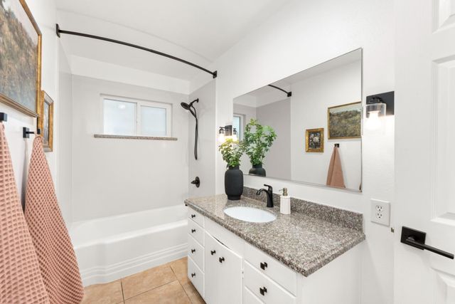 104 Columbia Ave, Roseville, CA 95678