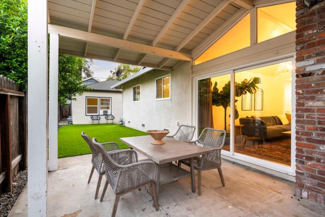 104 Columbia Ave, Roseville, CA 95678