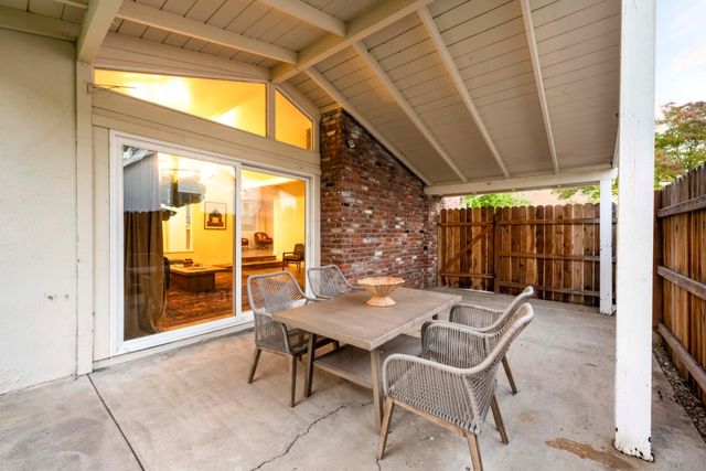 104 Columbia Ave, Roseville, CA 95678