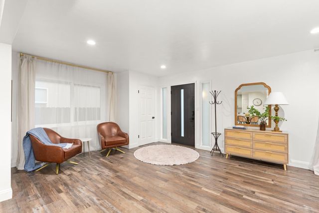 104 Columbia Ave, Roseville, CA 95678