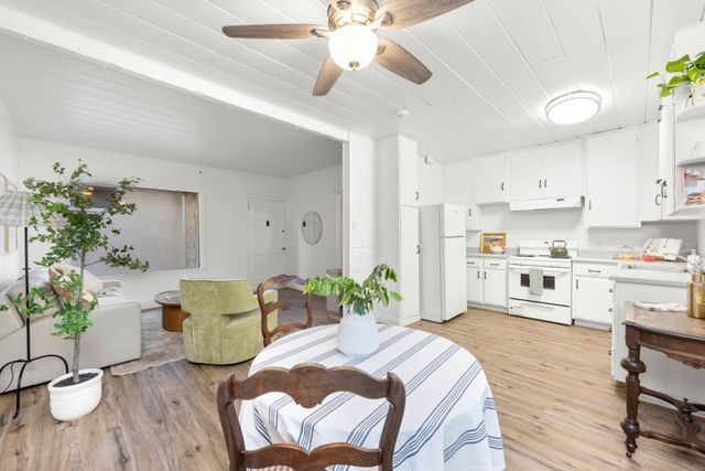 104 Columbia Ave, Roseville, CA 95678