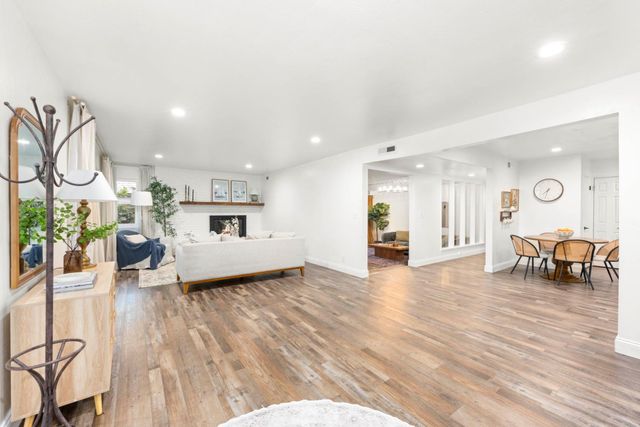 104 Columbia Ave, Roseville, CA 95678