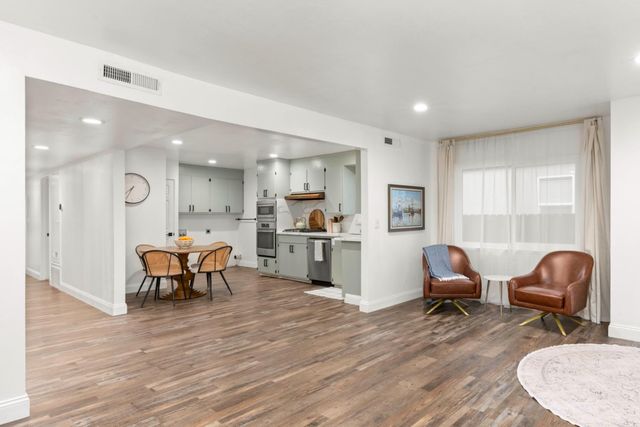 104 Columbia Ave, Roseville, CA 95678