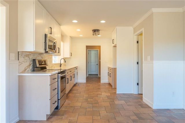 328 Phillips Lee Road, Hiram, GA 30141