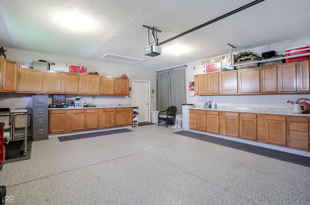 847 Fairfield Drive, Greenfield, IN 46140