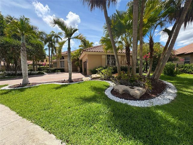 375 Sabal Way, Weston, FL 33326