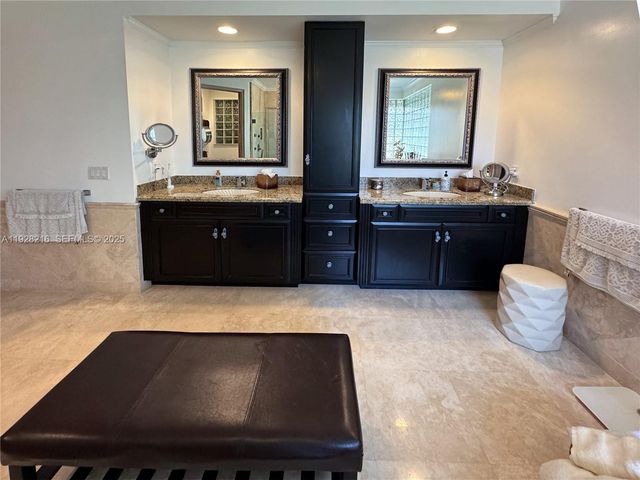 375 Sabal Way, Weston, FL 33326