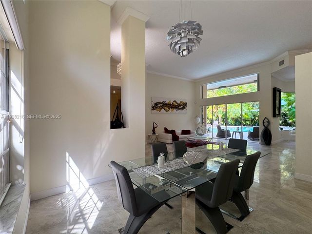 375 Sabal Way, Weston, FL 33326