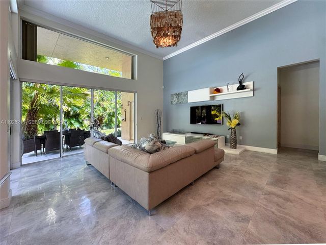 375 Sabal Way, Weston, FL 33326