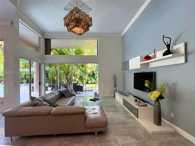 375 Sabal Way, Weston, FL 33326