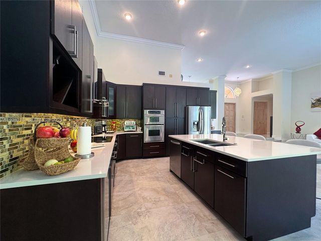 375 Sabal Way, Weston, FL 33326