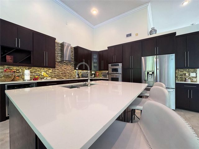 375 Sabal Way, Weston, FL 33326