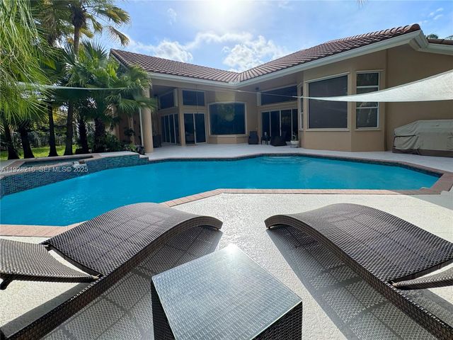 375 Sabal Way, Weston, FL 33326