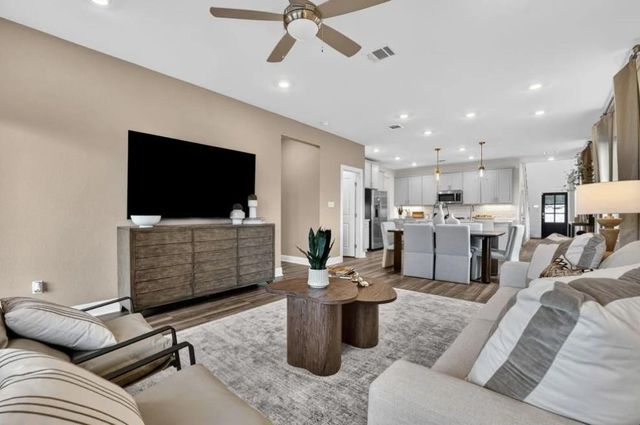 5905 Taunte DR, Del Valle, TX 78617