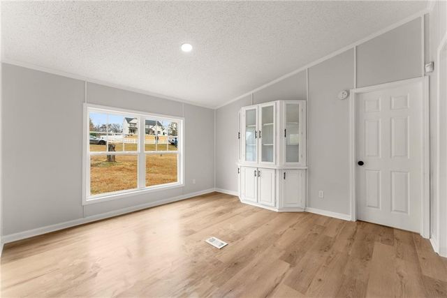 1384 Pocket Road, Braselton, GA 30517