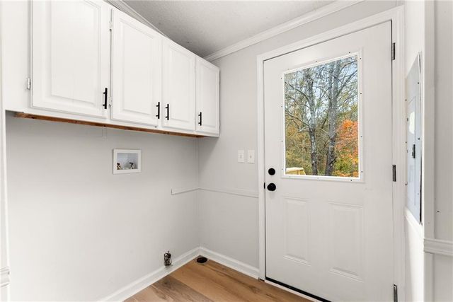 1384 Pocket Road, Braselton, GA 30517