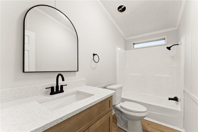 1384 Pocket Road, Braselton, GA 30517