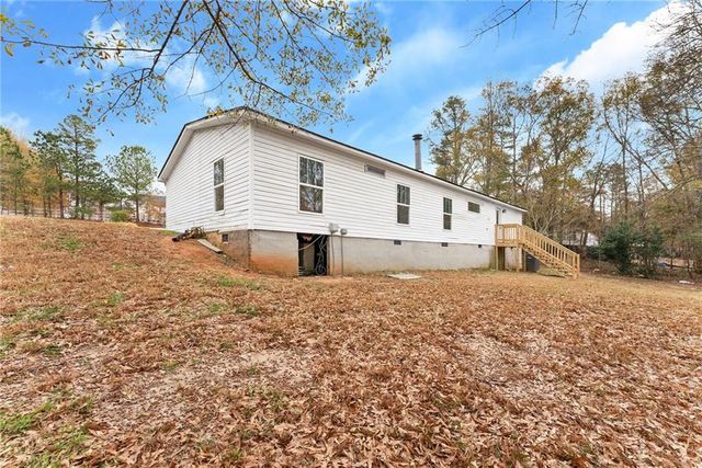 1384 Pocket Road, Braselton, GA 30517