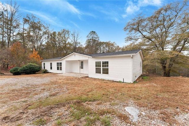 1384 Pocket Road, Braselton, GA 30517