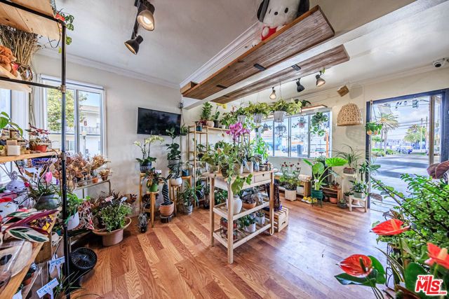 10872 Venice Boulevard, Culver City, CA 90232