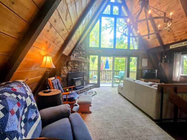 239 Kearsarge Drive, Haverhill, NH 03785