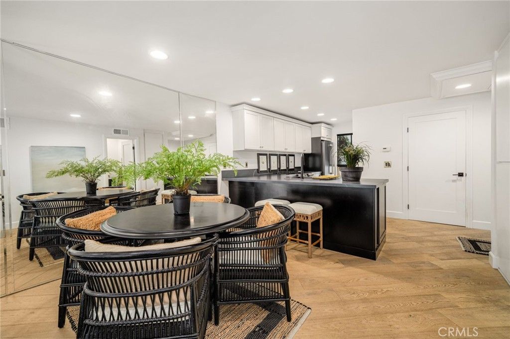 Image 11 of property listing at 6112 Marina Pacifica N, Long Beach, CA 90803