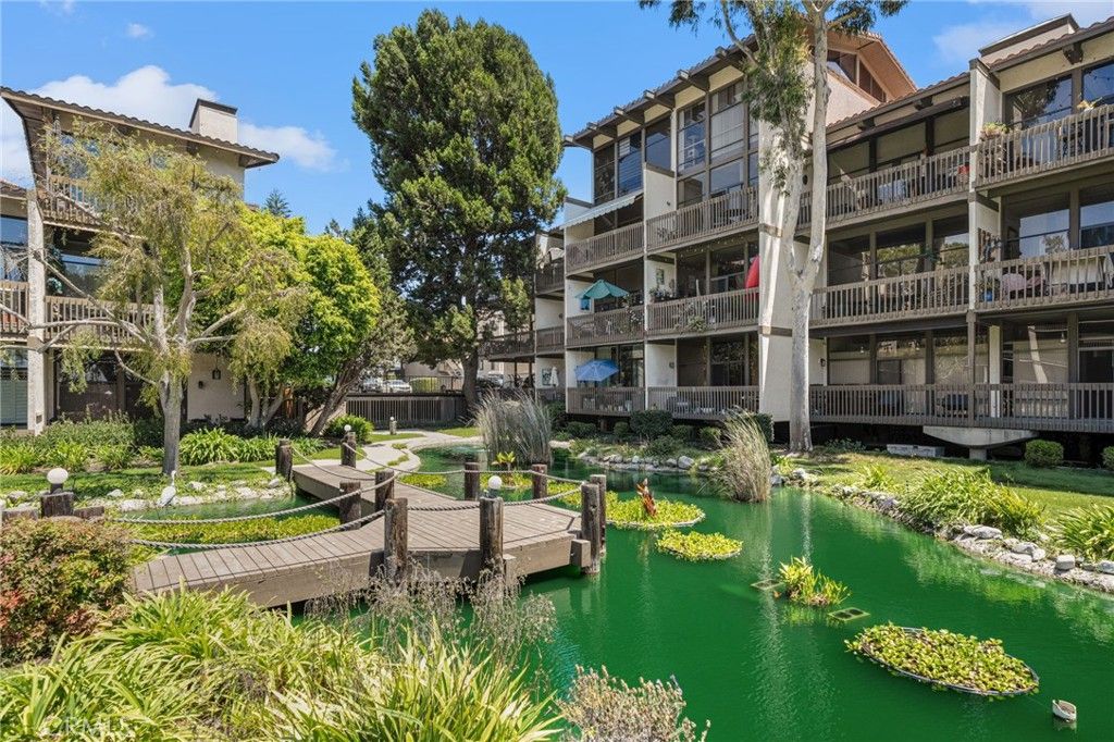 Image 20 of property listing at 6112 Marina Pacifica N, Long Beach, CA 90803