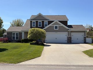 12961 Sweetbriar Drive, Grand Haven, MI 49417