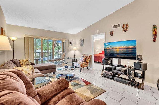 7235 S Devon Drive 209, Tamarac, FL 33321