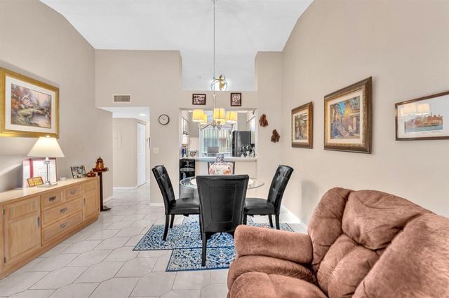 7235 S Devon Drive 209, Tamarac, FL 33321