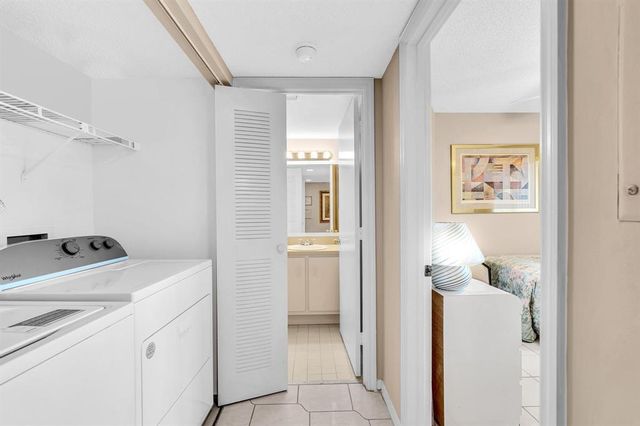 7235 S Devon Drive 209, Tamarac, FL 33321