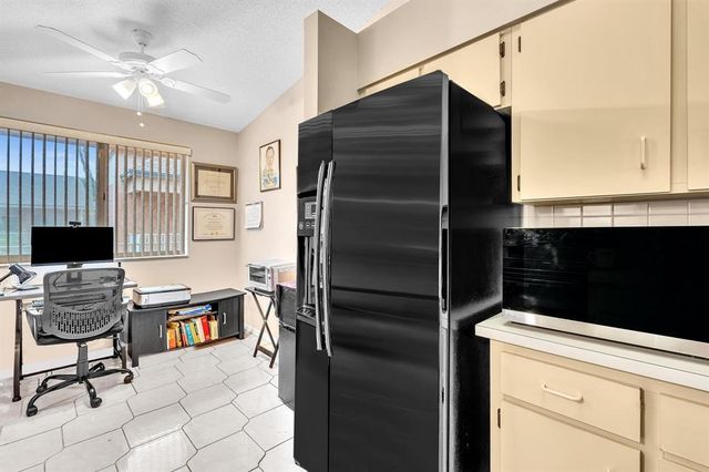 7235 S Devon Drive 209, Tamarac, FL 33321