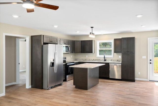 138 Ladonna Drive, Clay City, KY 40312