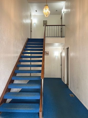 225 Deerpath Court C2, Schaumburg, IL 60193