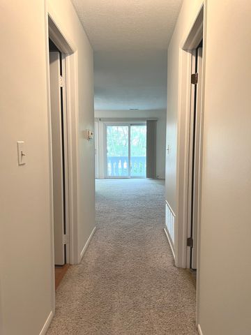 225 Deerpath Court C2, Schaumburg, IL 60193