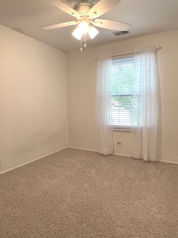 225 Deerpath Court C2, Schaumburg, IL 60193