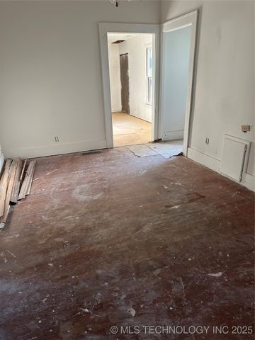 706 S Poplar Street, Sapulpa, OK 74066