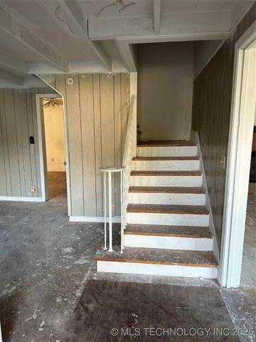 706 S Poplar Street, Sapulpa, OK 74066