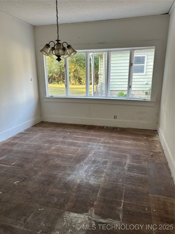 706 S Poplar Street, Sapulpa, OK 74066