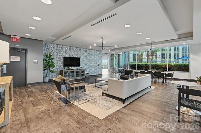 210 N Church Street 2608, Charlotte, NC 28202