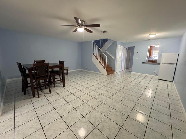 10987 Royal Palm Boulevard 9, Coral Springs, FL 33065