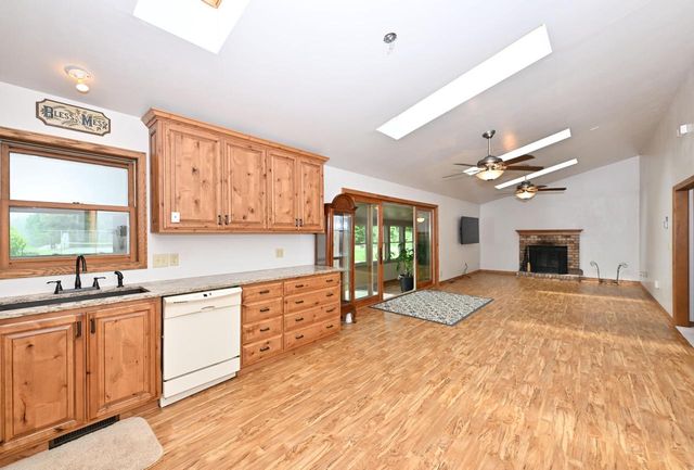 N2877 Roger ROAD, Helenville, WI 53137
