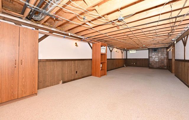 N2877 Roger ROAD, Helenville, WI 53137